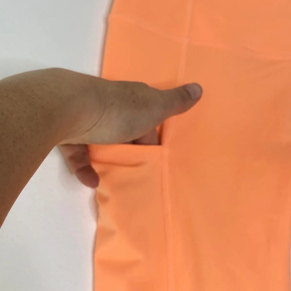 Free People Movement Creamsicle Orange Out of Your League Crop Leggings Size XS - Picture 4 of 11